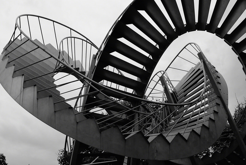 Ces escaliers qui ne mènent nulle part Michel De Broin Revolutions Michel-De-Broin-Revolutions