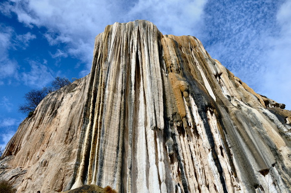 8 cascades ou chutes d'eau insolites cascade insolite Hierve el Agua 2 cascade-insolite-Hierve-el-Agua-2