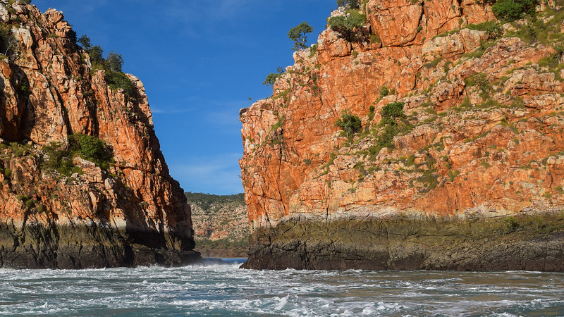 8 cascades ou chutes d'eau insolites cascade insolite horizontal falls 2 cascade-insolite-horizontal-falls-2