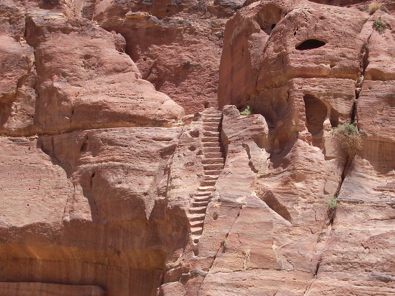 Ces escaliers qui ne mènent nulle part escaliers petra jordanie escaliers-petra-jordanie