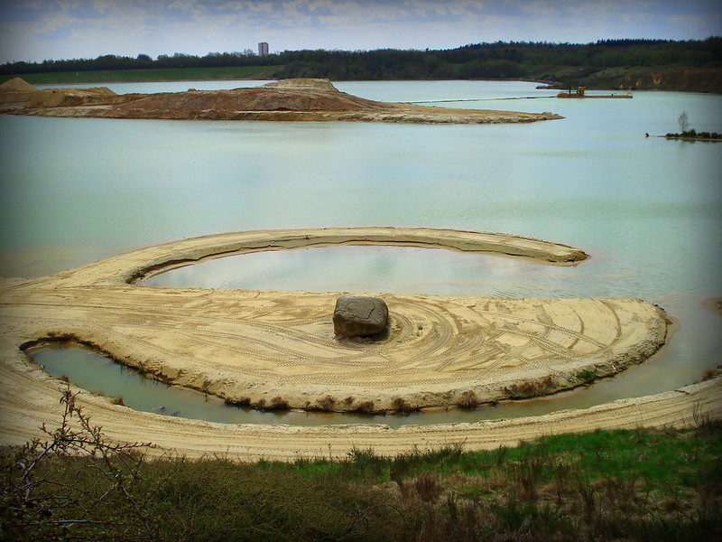 8 exemples de land art LandArt Smithson SpiralHill LandArt_Smithson_SpiralHill