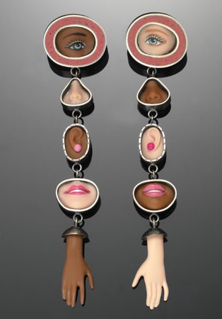 Des bijoux en morceaux de Barbie bijoux en morceaux de barbie 7 bijoux-en-morceaux-de-barbie-7