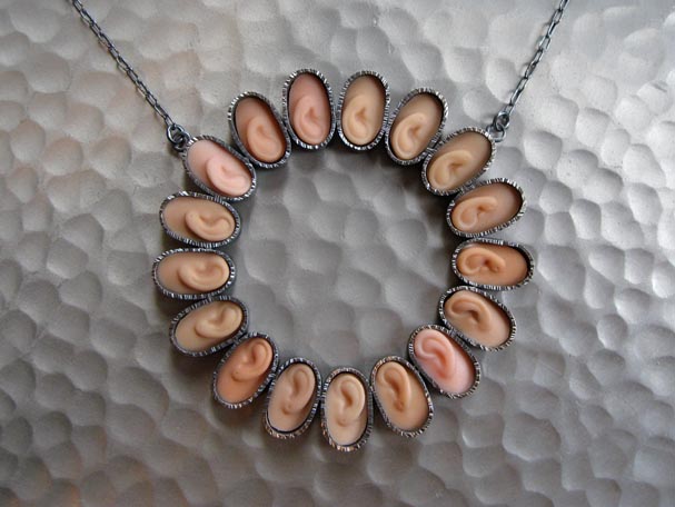 Des bijoux en morceaux de Barbie bijoux en morceaux de barbie 9 bijoux-en-morceaux-de-barbie-9