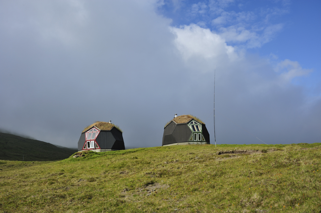 8 maisons insolites dans le monde 8 maisons inslites kvivik igloo maisons-insolites-kvivik-igloo