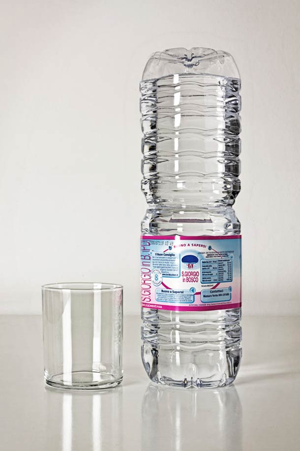 Les objets inutilisables de Giuseppe Colarusso Giuseppe Colarusso objets inutilisables bouteille Giuseppe-Colarusso-objets-inutilisables-bouteille