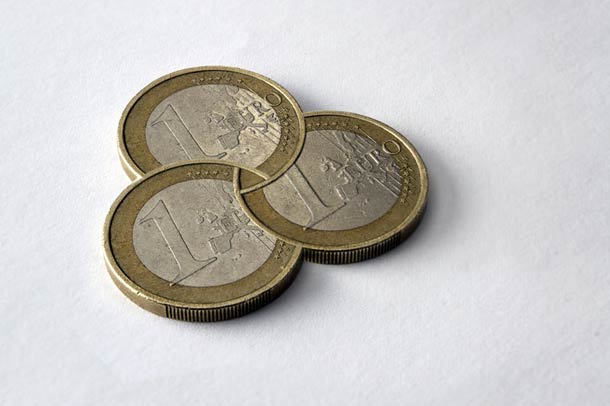 Les objets inutilisables de Giuseppe Colarusso Giuseppe Colarusso objets inutilisables piece Giuseppe-Colarusso-objets-inutilisables-piece