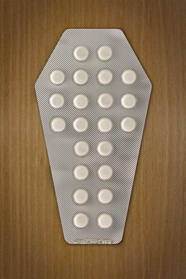 Les objets inutilisables de Giuseppe Colarusso Giuseppe Colarusso objets inutilisables pilule Giuseppe-Colarusso-objets-inutilisables-pilule