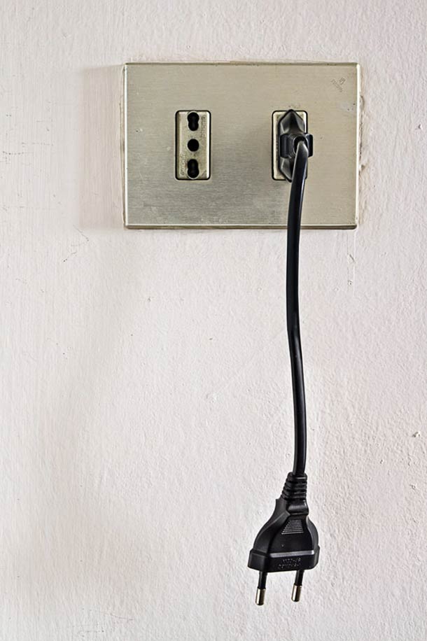 Les objets inutilisables de Giuseppe Colarusso Giuseppe Colarusso objets inutilisables prise 2 Giuseppe-Colarusso-objets-inutilisables-prise-2