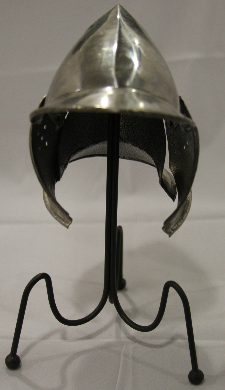 Une armure pour cochon d'inde casque pour cochon d inde casque-pour-cochon-d-inde