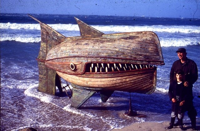 Wooden Whaler, une sculpture de baleine avec de vieilles barques #recyclage sculpture de baleine vieilles barques recyclage 1 sculpture-de-baleine-vieilles-barques-recyclage-1