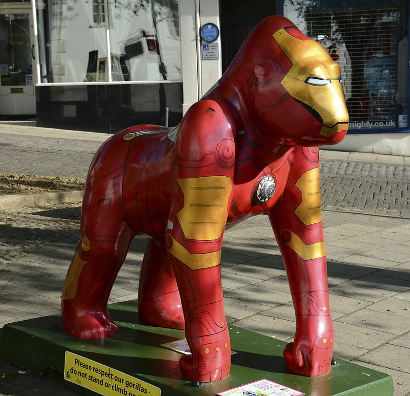 Une statue gorille Iron Man - Iron Gorilla statue gorille iron man iron gorilla 2 statue-gorille-iron-man-iron-gorilla-2