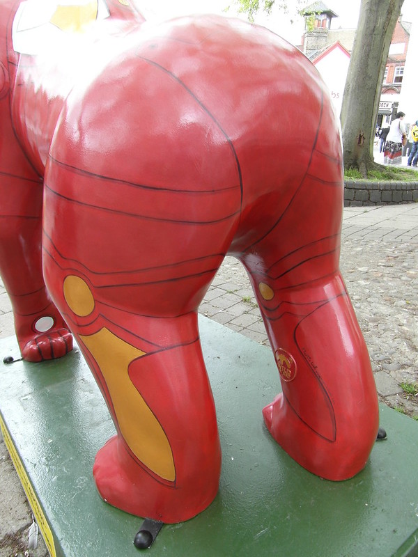 Une statue gorille Iron Man - Iron Gorilla statue gorille iron man iron gorilla 5 statue-gorille-iron-man-iron-gorilla-5