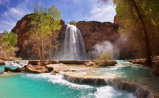 La cascade Havasu, une chute d'eau de 30 mètres dans le Grand Canyon cascade havasu chute deau de 30 metres grand canyon 7 cascade-havasu-chute-deau-de-30-metres-grand-canyon-7