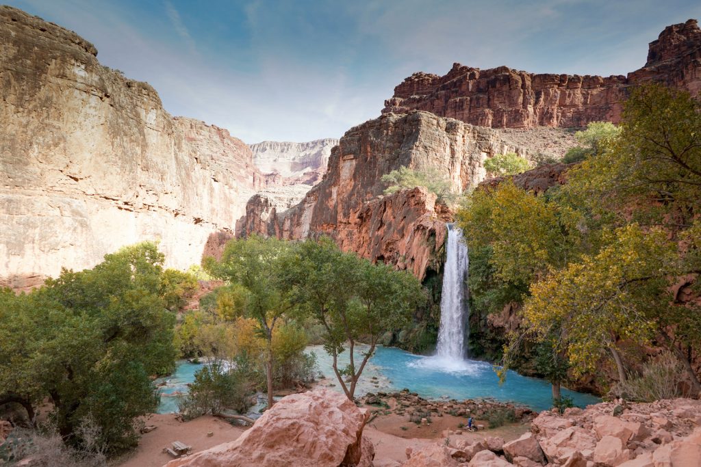 La cascade Havasu, une chute d'eau de 30 mètres dans le Grand Canyon cascade havasu chute deau de 30 metres grand canyon 9 cascade-havasu-chute-deau-de-30-metres-grand-canyon-9