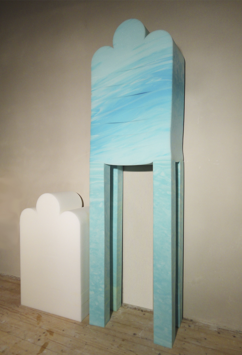 Des meubles en caoutchouc mousse meubles en caoutchouc mousse armoire haute meubles-en-caoutchouc-mousse-armoire-haute