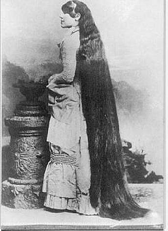 Les 7 sœurs Sutherland et leurs 11 mètres de cheveux victoria sutherland victoria-sutherland