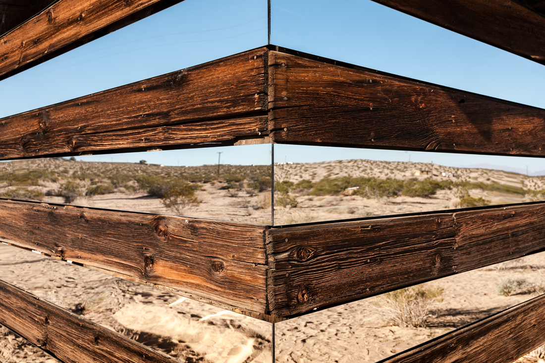 Une cabane transparente en bois et en miroir une cabane transparente en bois et en miroir lucid stead 3 une-cabane-transparente-en-bois-et-en-miroir-lucid-stead-3