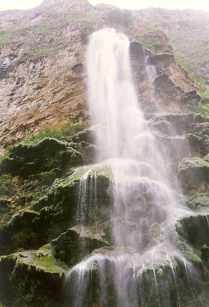 Arbol de Navidad - la cascade en forme de sapin de Noël Arbol de Navidad cascade en forme de sapin de noel 7 Arbol-de-Navidad-cascade-en-forme-de-sapin-de-noel-7