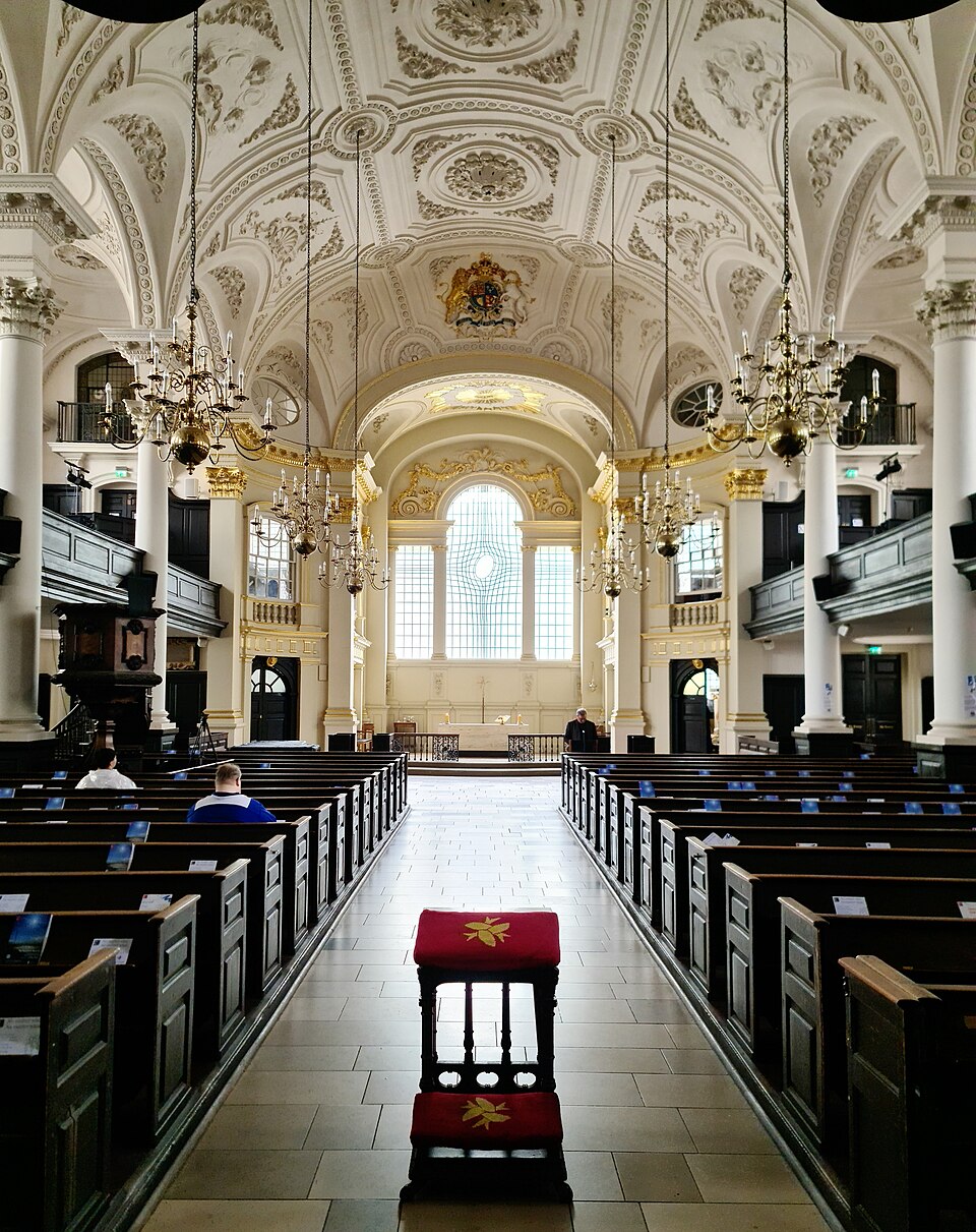 Intérieur de St Martin-in-the-Fields à Londres avec l’East Window Intérieur de St Martin-in-the-Fields à Londres avec l’East Window
