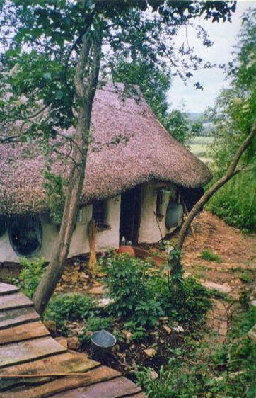 Un maison de hobbit à 180 euros maison de hobbit a 180 euros 4 maison-de-hobbit-a-180-euros-4
