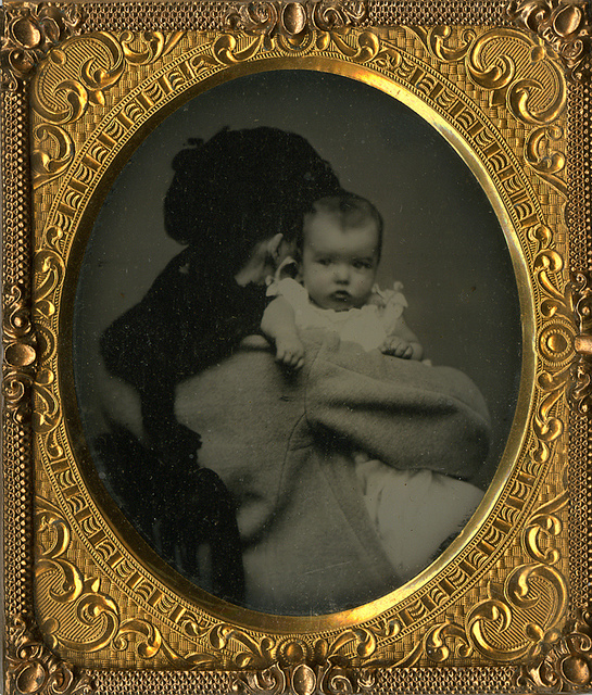 Les parents cachés dans des portraits d'enfants au 19eme siècle parents caches dans des portraits d enfants 20 parents-caches-dans-des-portraits-d-enfants-20