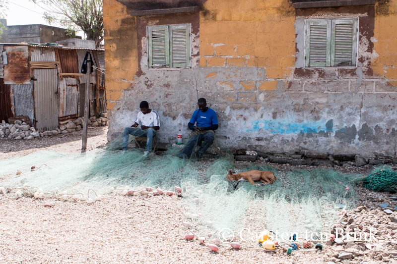 Fadiouth l'île faite de coquillages fadiouth ile faite de coquillages de palourde 12 fadiouth-ile-faite-de-coquillages-de-palourde-12