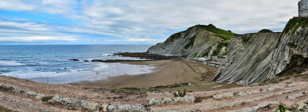 Le Flysh de Zumaia le flysh de zumaia 16 Aitor Agirregabiria de la Sen
