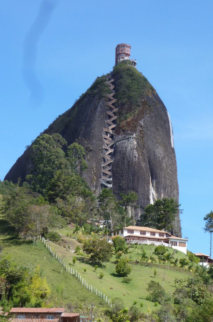 Le rocher de Guatapé le rocher de guatape 7 le-rocher-de-guatape-7