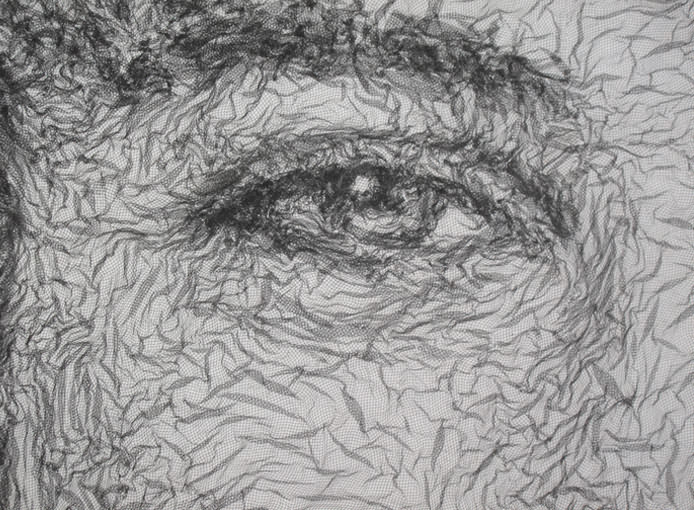 Benjamin Shine crée des tableaux en tulle avec un fer à repasser les tableaux en tulle avec un fer a repasser Benjamin Shine 7 les-tableaux-en-tulle-avec-un-fer-a-repasser-Benjamin-Shine-7