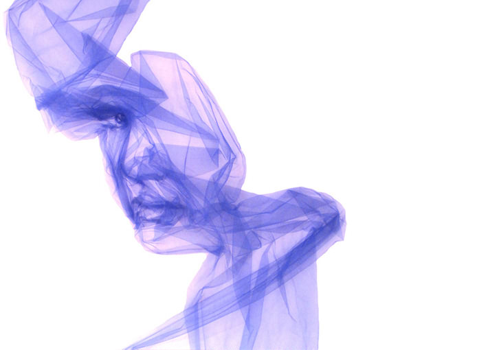 Benjamin Shine crée des tableaux en tulle avec un fer à repasser les tableaux en tulle avec un fer a repasser Benjamin Shine 9 les-tableaux-en-tulle-avec-un-fer-a-repasser-Benjamin-Shine-9