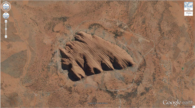 50 découvertes insolites sur google earth 50 decouvertes insolites uluru ayers rock 50-decouvertes-insolites-uluru-ayers-rock