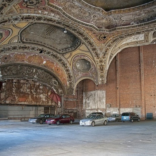 Le théâtre parking de Detroit Michigan Theater theatre parking de detroit 3 Michigan-Theater-theatre-parking-de-detroit-3