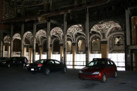 Le théâtre parking de Detroit Michigan Theater theatre parking de detroit 5 Michigan-Theater-theatre-parking-de-detroit-5