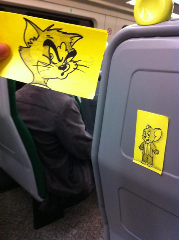 Il dessine aux autres passagers des visages sur des post-it october jones dessine des visages sur des post it des autres passagers des transports en commun tom jerry october-jones-dessine-des-visages-sur-des-post-it-des-autres-passagers-des-transports-en-commun-tom-jerry