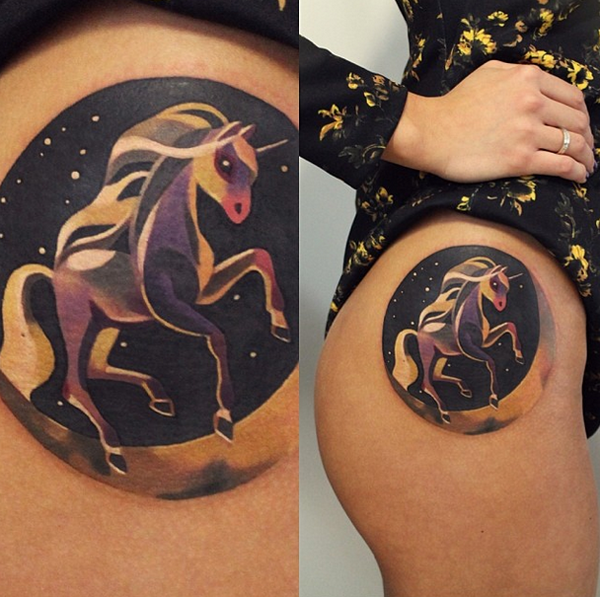 Les tatouages colorés de Sasha Unisex tatouages colores de sasha unisex licorne tatouages-colores-de-sasha-unisex-licorne