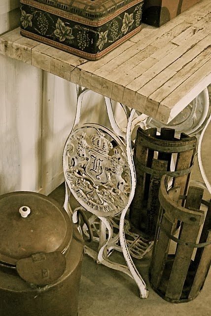 60 idées pour recycler une vieille machine à coudre 60 idees pour recycler une vieille machine a coudre console 8 60-idees-pour-recycler-une-vieille-machine-a-coudre-console-8