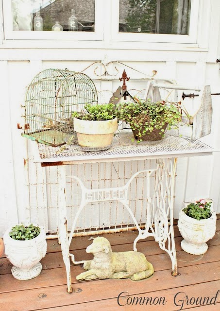 60 idées pour recycler une vieille machine à coudre 60 idees pour recycler une vieille machine a coudre console jardin 11 60-idees-pour-recycler-une-vieille-machine-a-coudre-console-jardin-11