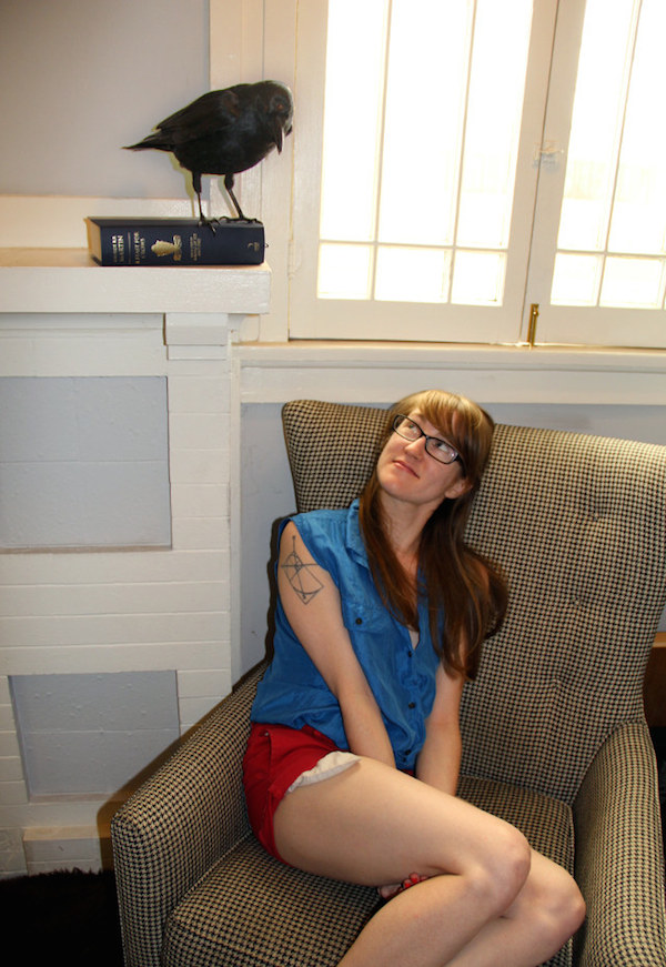 Une taxidermie du corbeau à trois yeux de Game of Thrones taxidermie corbeau a trois yeux de game of thrones 2 taxidermie-corbeau-à-trois-yeux-de-game-of-thrones-2