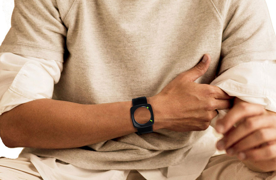 24 des montres les plus originales du monde 24 des montres les plus originales du monde montre transparente oeil du cyclone 1 24-des-montres-les-plus-originales-du-monde-montre-transparente-oeil-du-cyclone-1