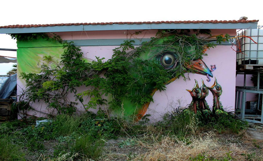 28 oeuvres de street art interagissant avec leur environnement 28 oeuvres de street art interagissant avec leur environnement oiseau 28-oeuvres-de-street-art-interagissant-avec-leur-environnement-oiseau