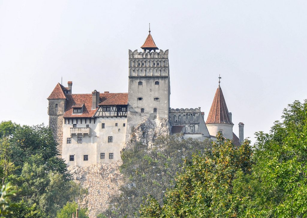 Le château de Bran, château de Dracula, est à vendre chateau de bran chateau de dracula a vendre 2 chateau-de-bran-chateau-de-dracula-a-vendre-2