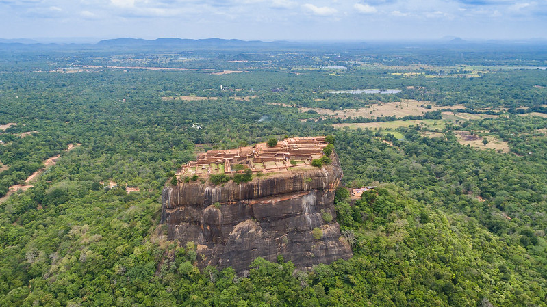 La forteresse de Sigiriya - la magie du rocher du lion la forteresse de Sigiriya rocher du lion sri lanka 1 la-forteresse-de-Sigiriya-rocher-du-lion-sri-lanka-1