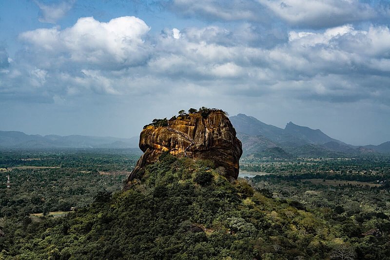 La forteresse de Sigiriya - la magie du rocher du lion la forteresse de Sigiriya rocher du lion sri lanka 3 la-forteresse-de-Sigiriya-rocher-du-lion-sri-lanka-3