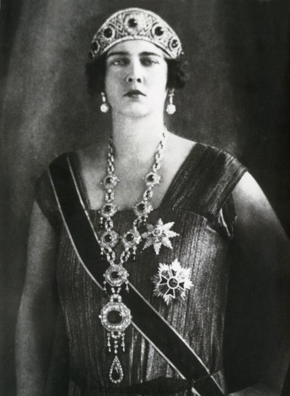 Reine Marie de Roumanie, propriétaire du château de Bran à partir de 1920 Reine Marie de Roumanie, propriétaire du château de Bran à partir de 1920