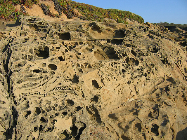 Les Taffoni , ces roches à érosion circulaire taffoni tafoni roches a erosion circulaire 16 taffoni-tafoni-roches-a-erosion-circulaire-16
