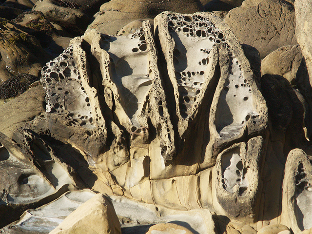 Les Taffoni , ces roches à érosion circulaire taffoni tafoni roches a erosion circulaire 18 taffoni-tafoni-roches-a-erosion-circulaire-18