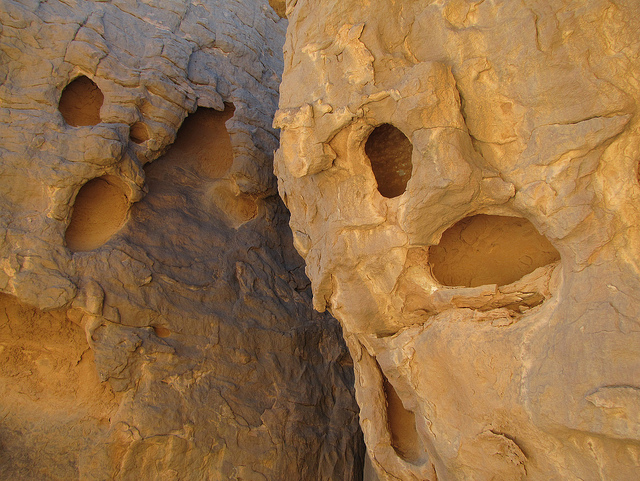 Les Taffoni , ces roches à érosion circulaire taffoni tafoni roches a erosion circulaire 20 taffoni-tafoni-roches-a-erosion-circulaire-20