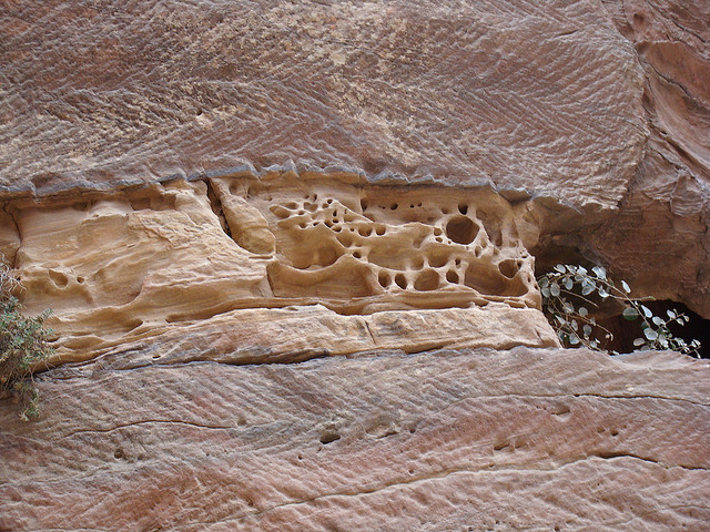 Les Taffoni , ces roches à érosion circulaire taffoni tafoni roches a erosion circulaire 8 taffoni-tafoni-roches-a-erosion-circulaire-8