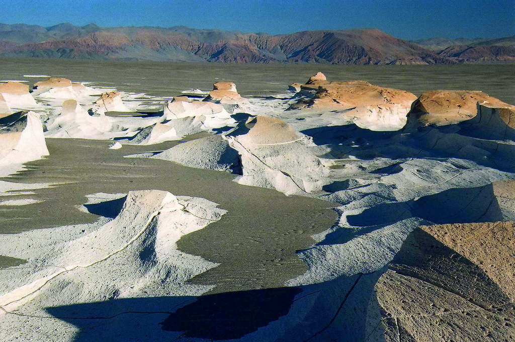 Les formations volcaniques de Campo de Piedra Pomez Campo de Piedra Pomez labyrinthe volcanique blanc 4 Campo de Piedra Pómez, Catamarca, Argentina