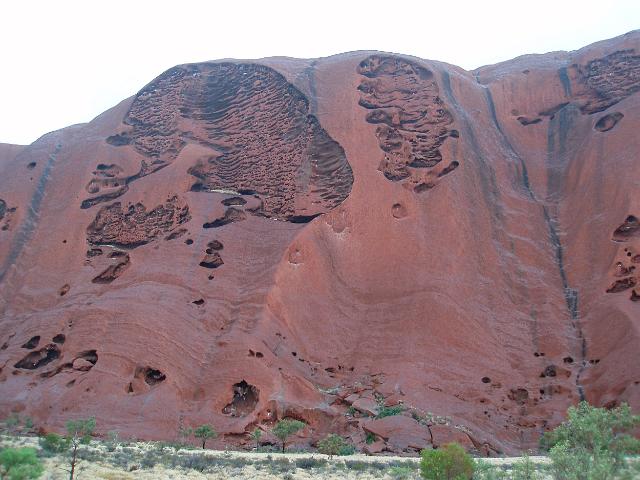 Les rares cascades de Uluru les rares cascades de uluru ayers rock 9 les-rares-cascades-de-uluru-ayers-rock-9